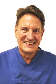 Dr. Ivo-Julian Gerken